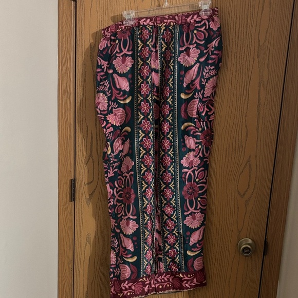 Farm Rio Teal Seashell Tapestry Cargo Pants size L NWOT - Picture 3 of 7